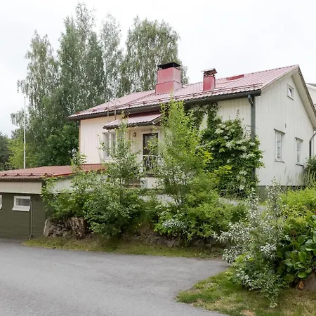 Omakotitalo Jyvaeskylaen Keskustassa Vila *